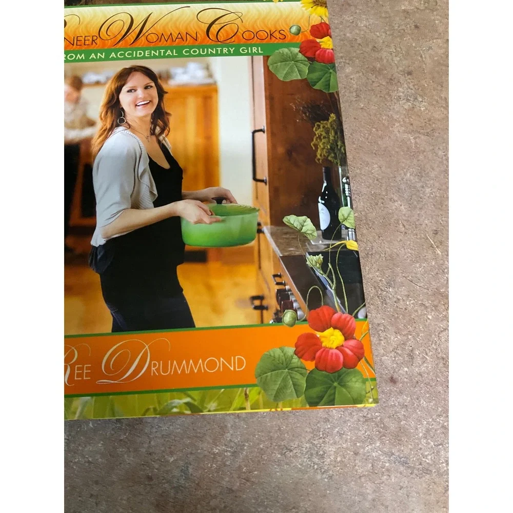 The Pioneer Woman Cooks Recipes an Accidental Country Girl Ree Drummond‎ Book